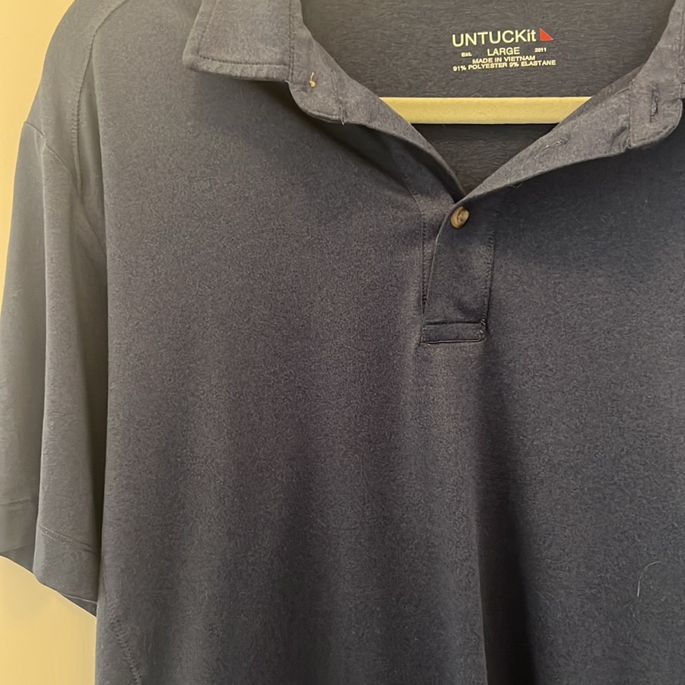 EUC UNTUCKit polo shirt. Size Large - Picture 3 of 4